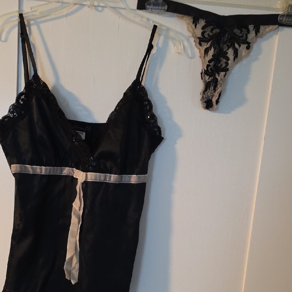 Black and Cream Lace Chemise Set